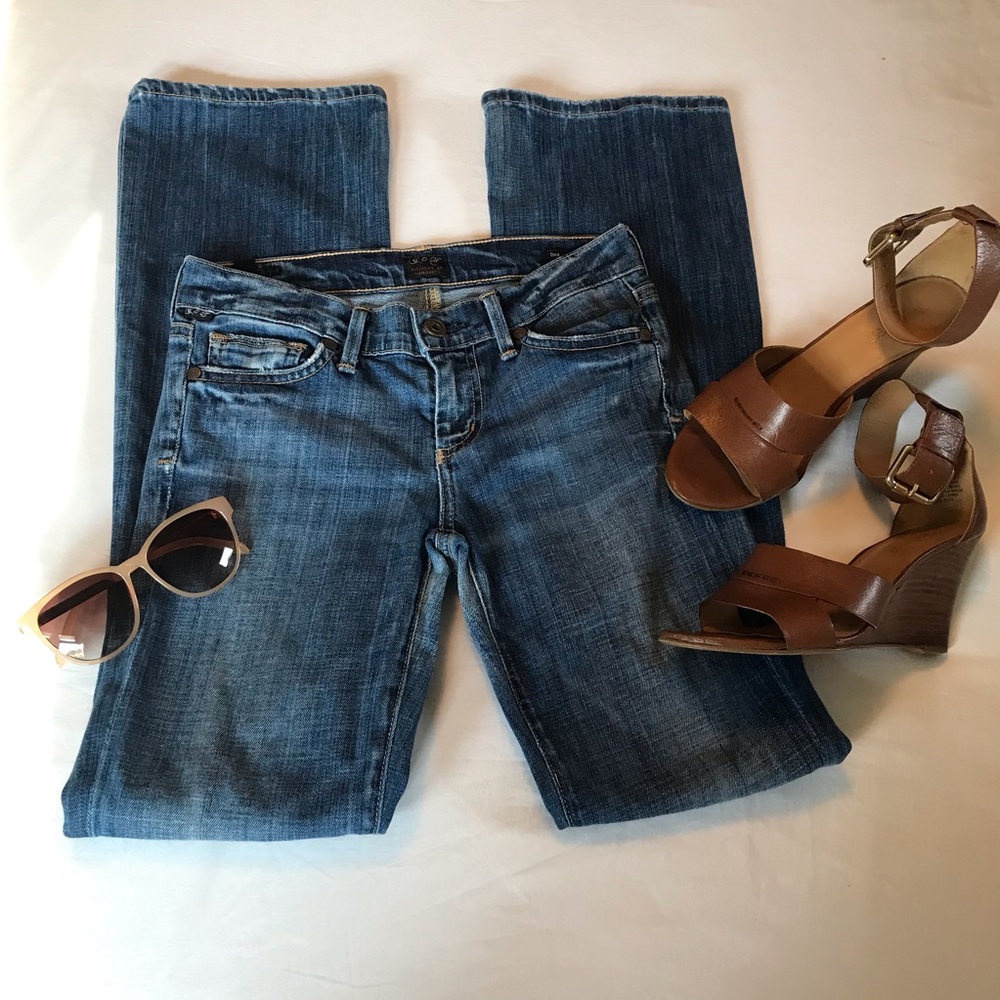 Citizens of Humanity Dita Petite Bootcut Leg, 24